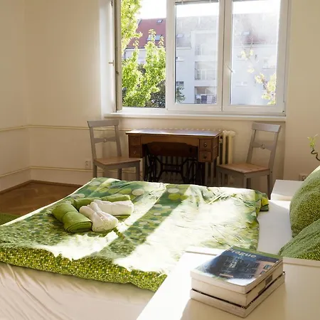 Homestay Full Of Light Prague